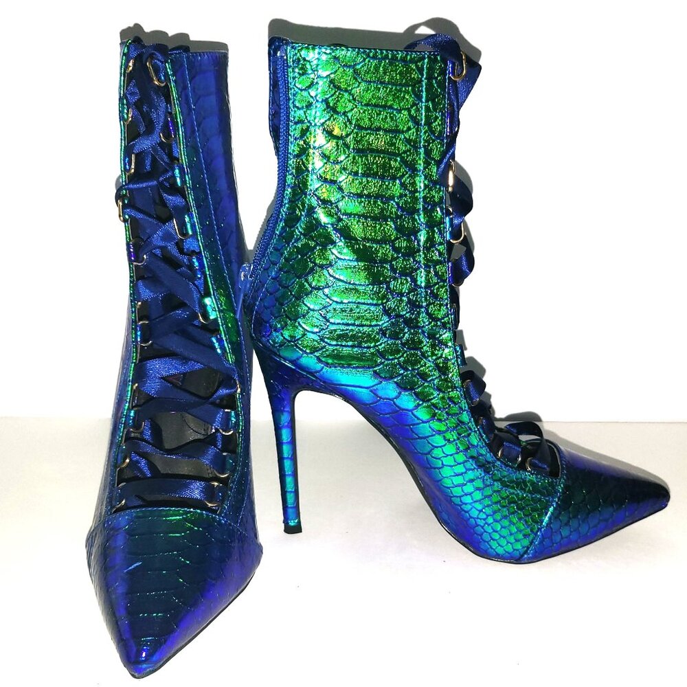AMI CLUBWEAR | Blue Laced Green Scaled Heels - Picture 2 of 9